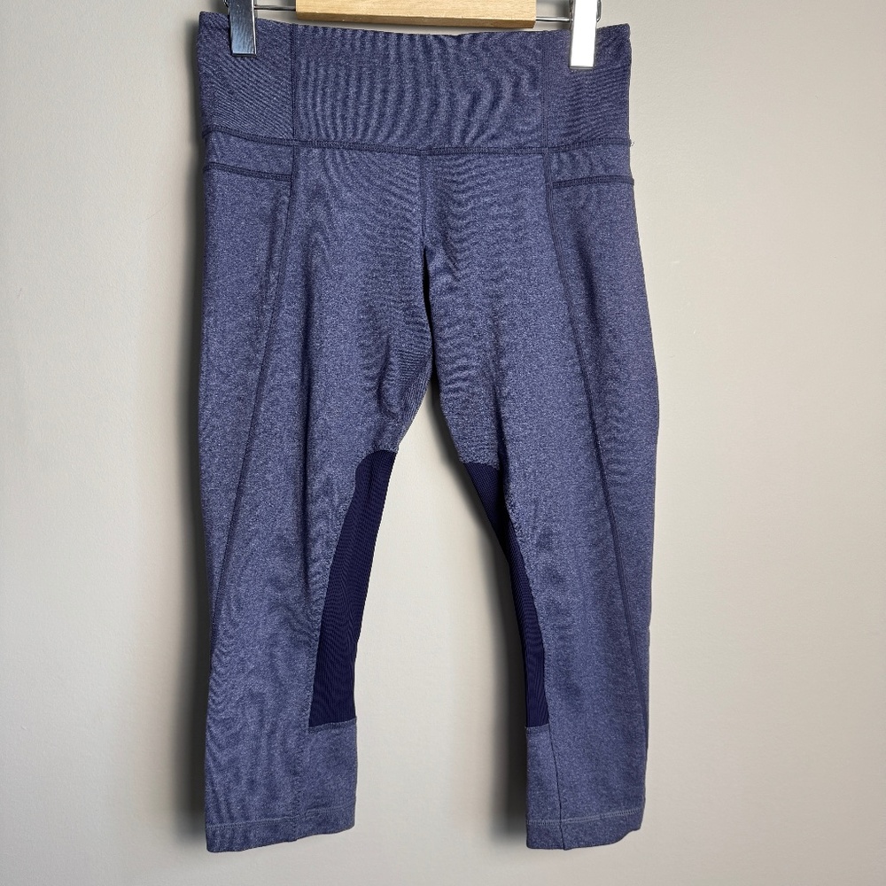 Lululemon Women's Athletic Performance Yoga Capri Legging Pants Purple 6 Running